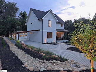 170 Keith Dr, Greenville, SC 29607