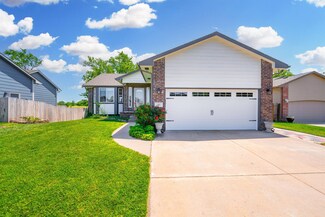 605 Hedgewood Ct, Andover, KS 67002