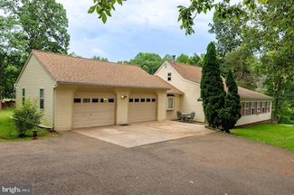 721 Ragan Rd, Conowingo, MD 21918