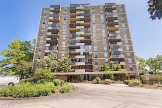 25801 Lake Shore Blvd Unit 28, Euclid, OH 44132