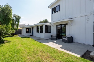 2097 Maple Ave, Costa Mesa, CA 92627