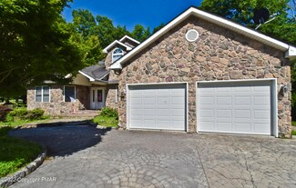 1093 Mazzetti Rd, Stroudsburg, PA 18360