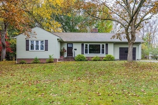 621 Edgewood Ave, Rochester, NY 14618