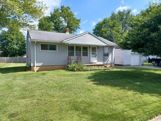 6 Horseshoe Dr, Monroeville, OH 44847