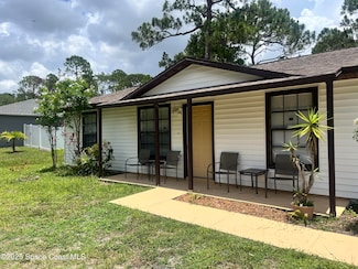 279 Webbwood Ave SW, Palm Bay, FL 32908