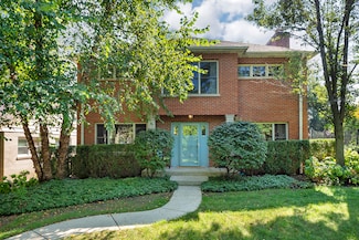 840 Milburn St, Evanston, IL 60201