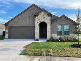 655 Divine Gardens Rd, Lavon, TX 75173