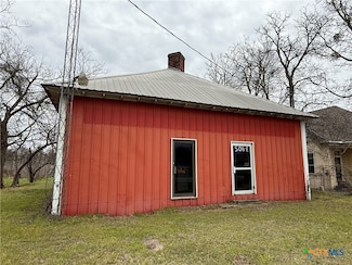 506 E Cameron Ave, Rockdale, TX 76567