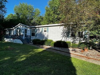 10866 N Ogden Rd, North Manchester, IN 46962