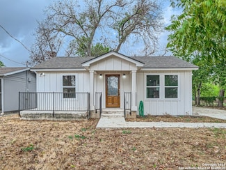 839 Oasis St, New Braunfels, TX 78130