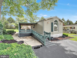 10 Meadow Valley Rd, Ephrata, PA 17522
