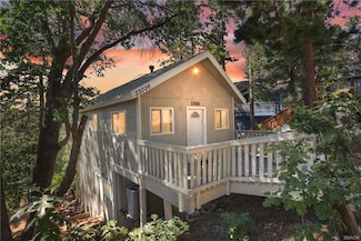 33026 Donner Ln, Running Springs, CA 92308