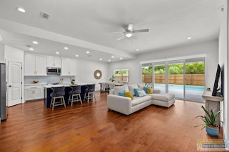 173 Torrey Pines Rd, Laguna Vista, TX 78578