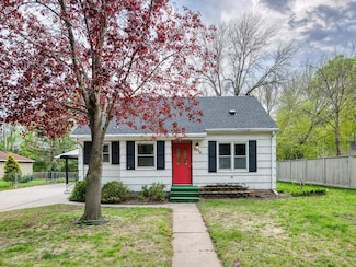 5024 Mayview Rd, Minnetonka, MN 55345