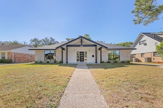 12315 Barryknoll Ln, Houston, TX 77024