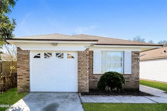 8338 Century Point Dr S, Jacksonville, FL 32216