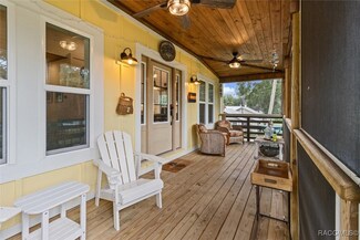 5328 Riverside Dr, Yankeetown, FL 34498