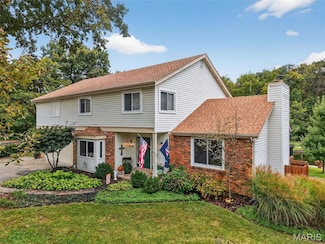 617 Lakeview Rd, Lake Saint Louis, MO 63367