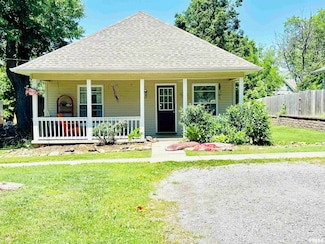 610 E Illinois Ave, Carterville, IL 62918