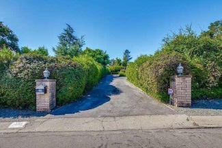 235 Crest Rd, Woodside, CA 94062