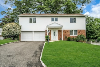 185 Harvard Dr, Plainview, NY 11803