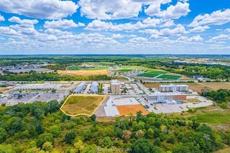 3061 Plaza Centre Ct, Bryan, TX 77802