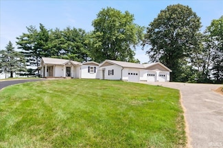 570 S 1225 E, Oakland City, IN 47660