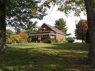 2307 Maple Dr, Ford City, PA 16226