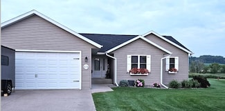 878 Rolling Hills St, Bangor, WI 54614