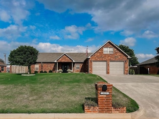 315 N Addison Dr, Hinton, OK 73047