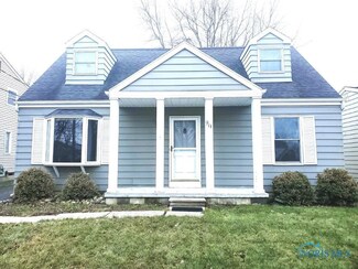 911 Schreier Rd, Rossford, OH 43460