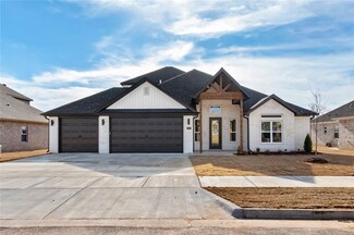 1230 Fierce Ln, Centerton, AR 72719