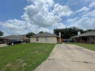 1738 Dynasty Dr, Glenn Heights, TX 75154