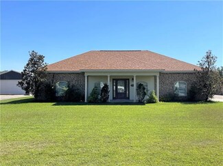 800 E 2nd St, Iowa, LA 70647