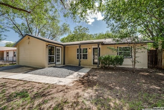 8218 Meadow Swan St, San Antonio, TX 78251