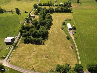 9060 Stillmeadows Ln, Meadowview, VA 24361