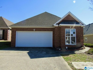 221 High Ridge Dr, Pelham, AL 35124