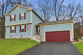 4864 Honeysuckle Blvd, Columbus, OH 43230