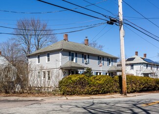 11 N Main St, Bradford, RI 02808