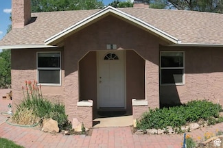 8 S 400 W, Blanding, UT 84511