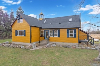 8839 Petz Rd, Imlay City, MI 48444