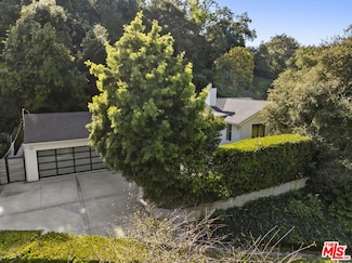 9782 Oak Pass Rd, Beverly Hills, CA 90210