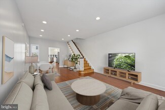 2626 E Somerset St, Philadelphia, PA 19134