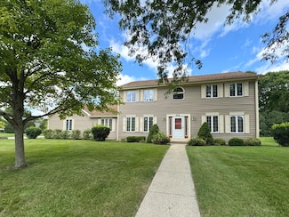 1016 Greta Ave, Woodstock, IL 60098