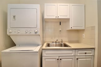 168 Coles St Unit 1B, Jersey City, NJ 07302