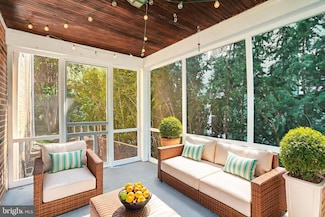 10 Constitution Ave, Annapolis, MD 21401