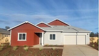5455 Feathers Ave, Redding, CA 96002