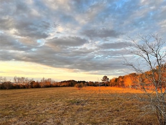 426 Standley Rd, Anahuac, TX 77514