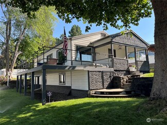 149 27th St NE, East Wenatchee, WA 98802
