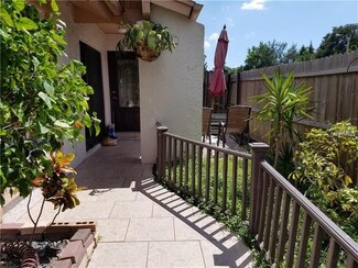 10558 Parkcrest Dr, Tampa, FL 33624
